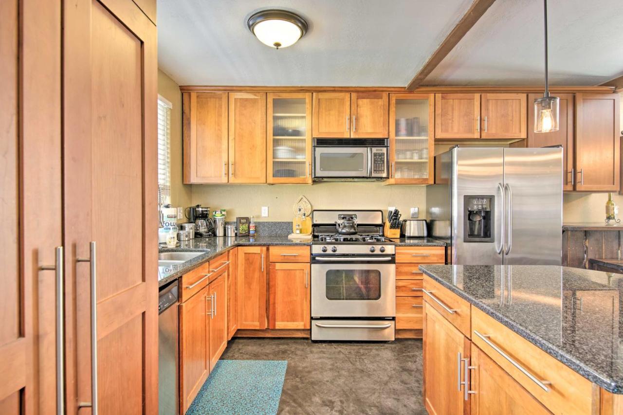 Central Phoenix Cottage With Private Yard! 외부 사진