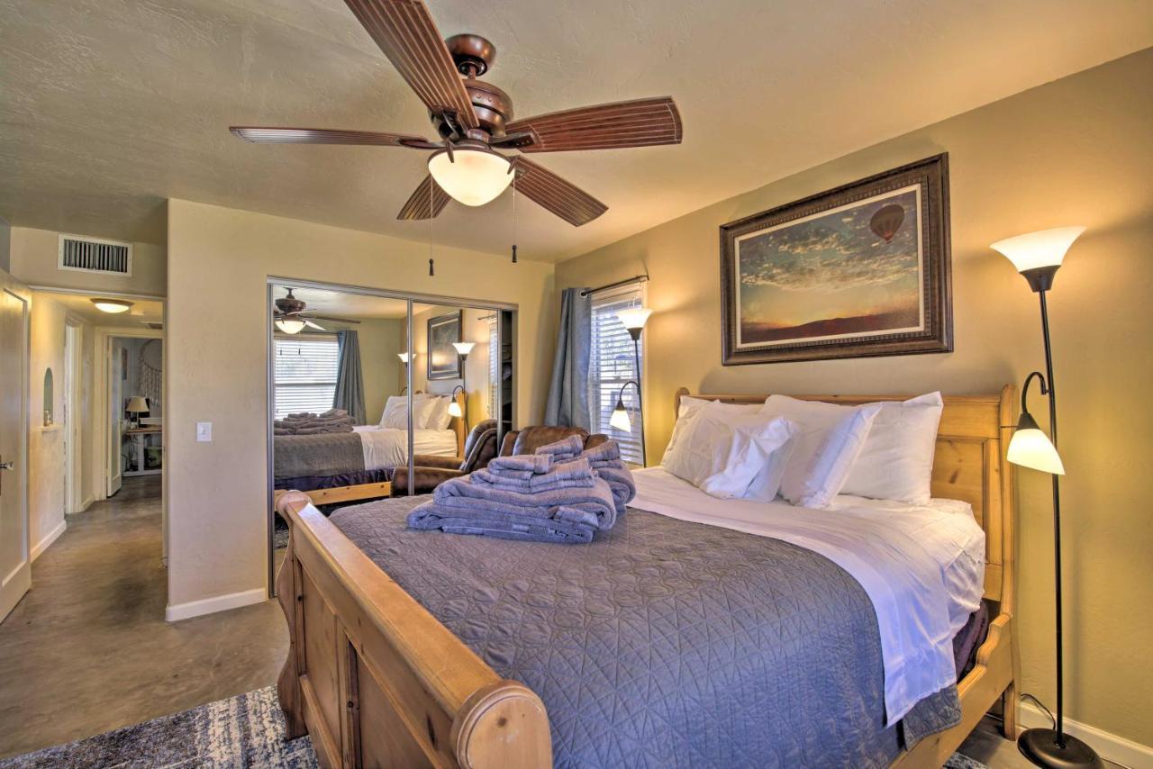Central Phoenix Cottage With Private Yard! 외부 사진